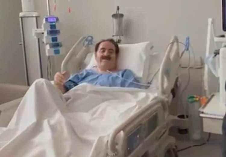 <p><strong>Yoğun bakımda tedavi altına alınan ve safra kesesi kaynaklı bir enfeksiyon ge&ccedil;irdiği &ouml;ğrenilen Tatlıses, safra kesesi ameliyatı oldu.</strong></p>
