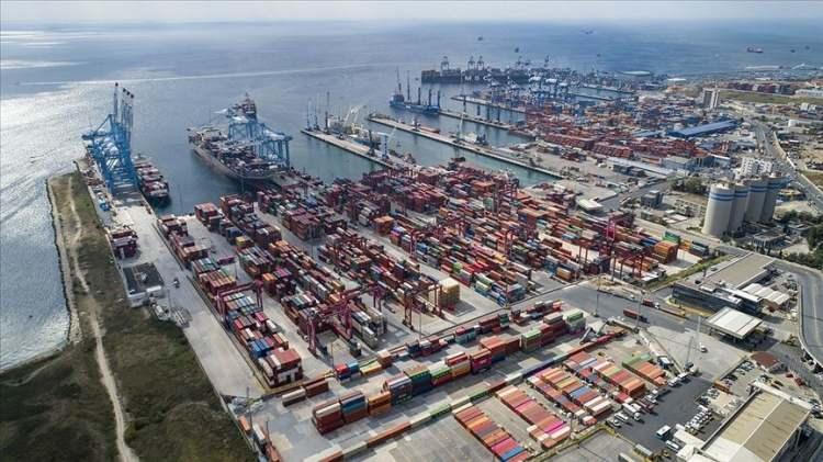 <p>T&uuml;rkiye'nin d&uuml;nya ekonomisi i&ccedil;indeki toplam payının ise 2024 ve 2025 yıllarında olduğu gibi y&uuml;zde 1,23 seviyesinde sabit kalması bekleniyor.</p>
