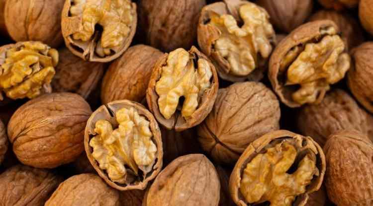 <p><strong>Mutfak raflarımızda duran m&uuml;tevazı sert kabuklu dostumuzu diğer kuruyemişlerden ayıran en &ouml;nemli &ouml;zelliği, bitkisel bazlı en g&uuml;&ccedil;l&uuml; Omega-3 yağ asidi olarak bilinen alfa-linolenik asit (ALA) i&ccedil;ermesi.</strong></p>
