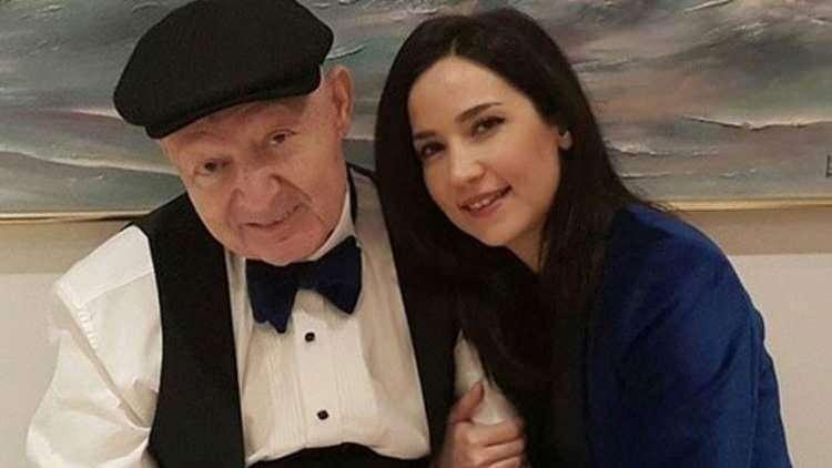 <p><strong>Anma konserlerinden G&ouml;n&uuml;l K&ouml;şk&uuml;'ne kadar ardı arkası kesilmeyen sorunlar yaşayan ikili, şimdi de "taklit imza" krizi yaşıyor.</strong></p>
