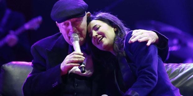 <p><strong>B&ouml;yle gizli saklı şeylerin olduğunu seziyordum. Yazıda ş&ouml;yle bir şey yazıyordu. '23 Mayıs 2015 tarihinde kurumumuza sunulan devir belgesine istinaden, Kayahan A&ccedil;ar'ın sahip olduğu t&uuml;m haklar devren İpek A&ccedil;ar'a devralan sıfatıyla devredilmiştir' diye bir kağıt geliyor.</strong></p>
