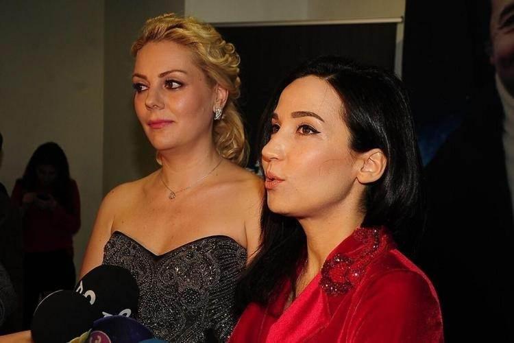 <p><strong>Neye istinaden siz bunları İpek A&ccedil;ar'a devrettiniz? Uzun bir s&uuml;re bu kağıtlar bana verilmiyor. Aradan aylar yıllar ge&ccedil;iyor. En son bize &uuml;&ccedil; tane fotokopi kağıt geliyor. Gelen kağıtta babamın bug&uuml;ne kadar sahip olduğu t&uuml;m şarkıların isimleri yazılı. En sonunda da b&ouml;yle el yazılarıyla şarkı isimlerinin eklendiği ve bir tarih atıldığı, babamın imzasının olduğunu &ouml;ne s&uuml;rd&uuml;kleri b&ouml;yle &ccedil;ok amat&ouml;rce, hi&ccedil; kimseye yakışmayan bir şey. Benim babam, hayatında yazdığı o herkesin hayatına dokunan o eserler, ş&ouml;yle bir A4 kağıdıyla bir kuruma verilip şarkı hakları birine devredilemez. İmzaların ona ait olmadığı raporumuz da var. Babama ait olmadığına dair.</strong></p>
