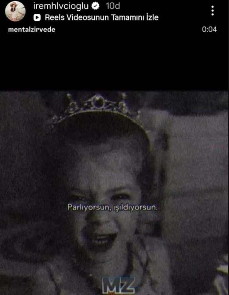 <p><span style="color:#FF0000"><strong>İMALI PAYLAŞIMI OLAY OLDU</strong></span></p>

<p><strong>VHS filtreli, eski televizyon efekti verilmiş ağlayan ta&ccedil;lı bir kız &ccedil;ocuğunun videosunu paylaşan &uuml;nl&uuml; oyuncu, g&ouml;r&uuml;nt&uuml;lerde yer alan s&ouml;zlerle g&uuml;ndem oldu.&nbsp;</strong></p>
