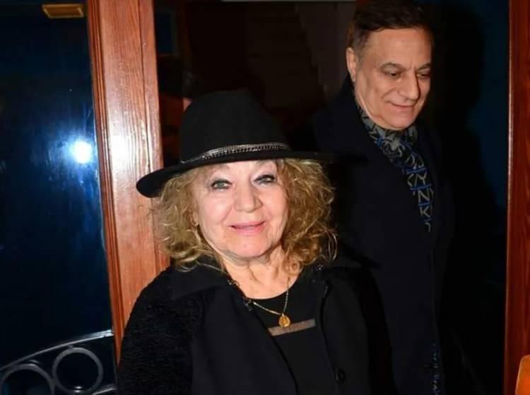 <p>Annesinin kaybına da değinen Erbil, "Birincisi annemi kaybettim. İkincisi eşimden ayrıldım. &Uuml;&ccedil;&uuml;nc&uuml; neydi?" diye konuştu.</p>
