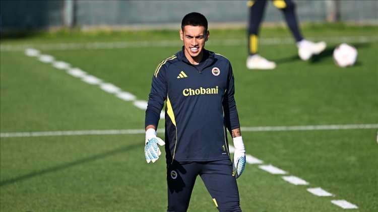 <p>* İrfan Can Eğribayat<br />
<br />
** Samsunspor'da kiralık olan İrfan Can Eğribayat i&ccedil;in sezon sonunda teklif beklenecek.</p>
