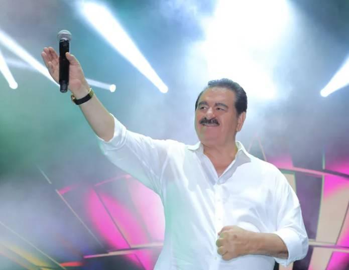 <p><span style="color:#FF0000"><strong>MAL VARLIĞI G&Uuml;NDEM OLMUŞTU!</strong></span></p>

<p>&nbsp;</p>

<p>7 &ccedil;ocuğu bulunan İbrahim Tatlıses'in bu a&ccedil;ıklamasından sonra mal varlığı g&uuml;ndeme gelmişti.</p>
