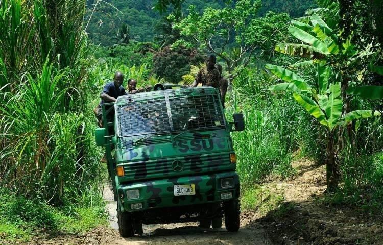 <p><strong><span style="color:#B22222">17)&nbsp; CASTRIES</span>&nbsp; |&nbsp; Saint Lucia'nın başkenti</strong></p>

<p>&nbsp;</p>

<p>Karayip &uuml;lkesi</p>
