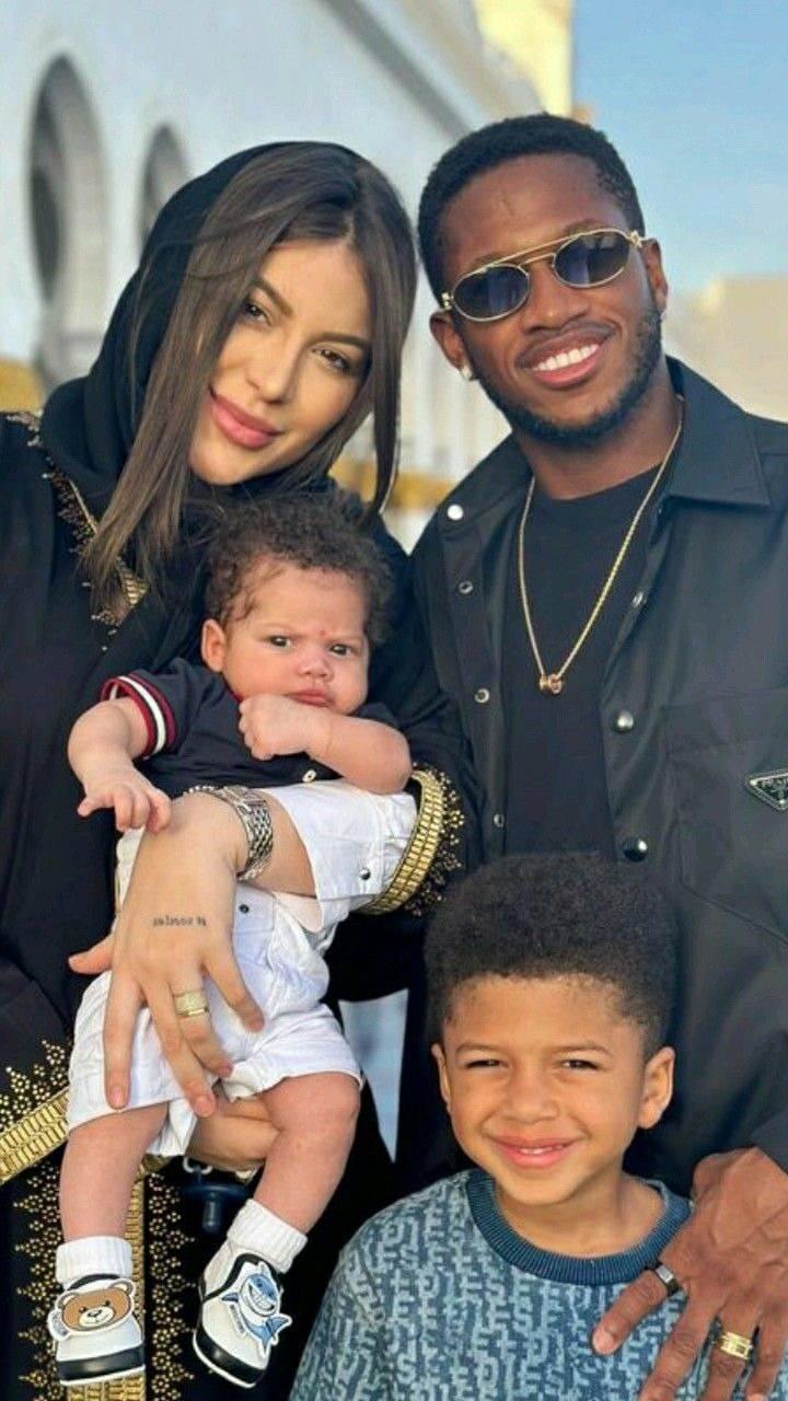 <p><strong>İstanbul'un k&ouml;kl&uuml; ve zengin tarihine b&uuml;y&uuml;k bir hayranlık duyan ve boş vakitlerinde İstanbul'un dini yapılarını gezdiği ve tarihleri hakkında bilgi topladığı bilinen Monique Salum Rodrigues, konuklarına İstanbul'u adım adım gezdirdi.</strong></p>
