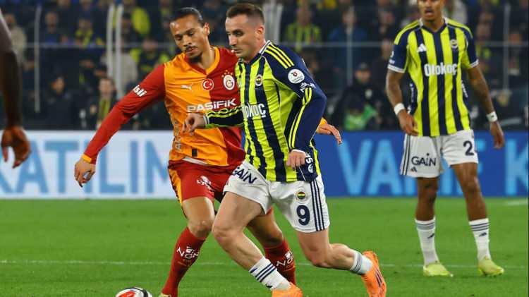<p>Listede S&uuml;per Lig'de 1'inci olan Galatasaray ve 2'nci olan Fenerbah&ccedil;e'nin ilk 10 takım dışında yer aldığı g&ouml;r&uuml;ld&uuml;.</p>
