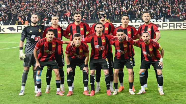 <p>10- Eskişehirspor<br />
<br />
** TFF 3. LİG 4. GRUP<br />
<br />
​** 74 GOL&nbsp;(ŞİMDİYE KADAR ATTIĞI GOL)</p>
