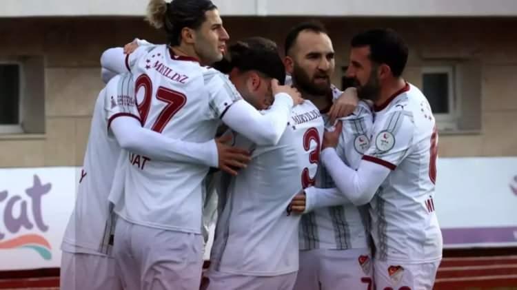 <p>6- Elazığspor<br />
<br />
** TFF 2. LİG BEYAZ GRUP<br />
<br />
** 80 GOL</p>
