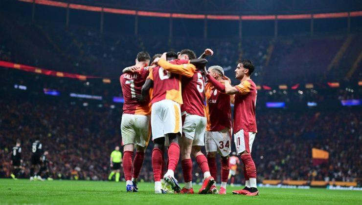 <p>** Galatasaray<br />
<br />
** S&Uuml;PER LİG<br />
<br />
** 69 GOL</p>
