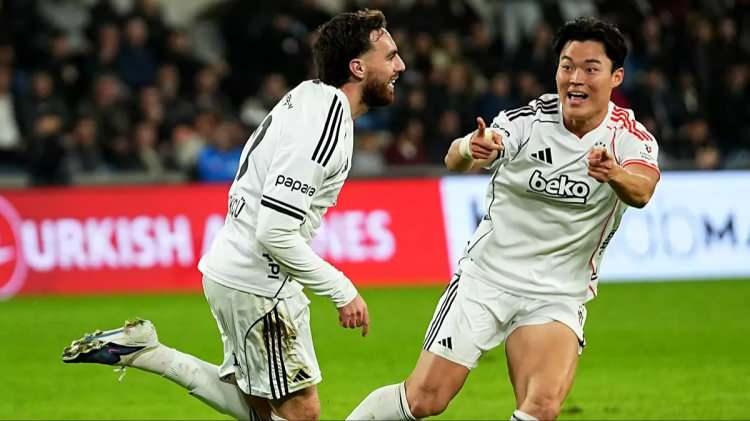 <p>** Beşiktaş<br />
<br />
**&nbsp;S&Uuml;PER LİG<br />
<br />
** 54 GOL</p>
