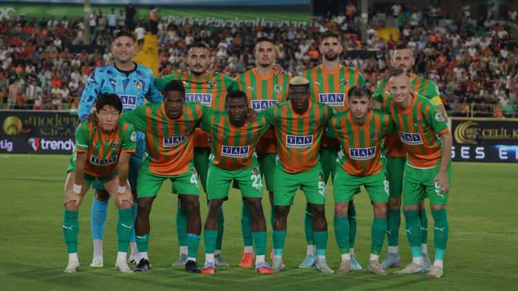 <p>12. Alanyaspor</p>

<p>Şu an puanı: 33</p>

<p>Tahmini sezon sonu puanı: 39</p>
