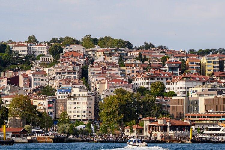 <p><span style="color:rgb(178, 34, 34)"><strong>İSTANBUL'DA K&Ouml;YDEN ŞEHRE D&Ouml;N&Uuml;ŞEN YERLER</strong></span><br />
&nbsp;</p>
