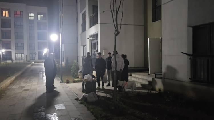 <p>Olay, 2 Mayıs Cumartesi g&uuml;n&uuml; saat 17.30 sıralarında Kayabaşı Mahallesi 26. B&ouml;lge 4. Etap'ta bulunan bir sitede meydana geldi.&nbsp;</p>
