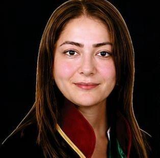 <p>G&ouml;zaltına alınan ş&uuml;pheli &ccedil;ıkarıldığı mahkemece tutuklanırken, Bursa İl Emniyet M&uuml;d&uuml;rl&uuml;ğ&uuml; Asayiş Şube M&uuml;d&uuml;rl&uuml;ğ&uuml; ekiplerinin olayla ilgili soruşturması s&uuml;r&uuml;yor.</p>

<p>&nbsp;</p>

<p><span style="color:#A52A2A"><strong><em>KAYNAK: İHA&nbsp;</em></strong></span></p>
