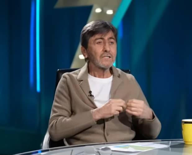 <p><strong>"BİZİM AMBLEMİMİZ BUNU HAK ETMİYOR! KARTAL OLSA GALATASARAY BU KADAR RAHAT GE&Ccedil;EMEZDİ"</strong></p>
