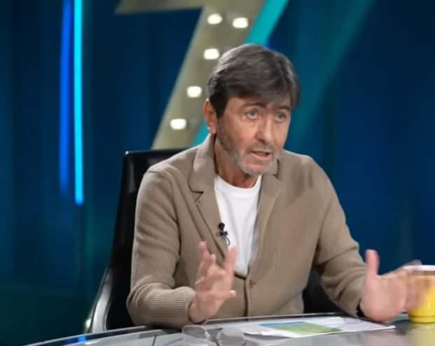 <p><strong>Akil Fenerbah&ccedil;eliler yıllardır hi&ccedil;bir karşılık beklemeden Fenerbah&ccedil;e i&ccedil;in &ccedil;alışanlar.</strong></p>
