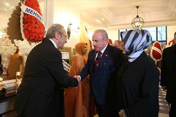 <p>T&ouml;rene, İ&ccedil;işleri Bakan Yardımcısı B&uuml;lent Turan, Bursa Valisi Erol Ayyıldız, D&uuml;zce Valisi Mehmet Makas, AK Parti Genel Başkanvekilleri Efkan Ala ve Mustafa Elitaş, AK Parti Genel Başkan Yardımcıları Nihat Zeybekci, Fatma Bet&uuml;l Sayan Kaya, H&uuml;seyin Yayman, Ahmet B&uuml;y&uuml;kg&uuml;m&uuml;ş ve Nurettin Canikli, TBMM Sanayi, Ticaret, Enerji, Tabii Kaynaklar, Bilgi ve Teknoloji Komisyonu Başkanı ve AK Parti Bursa Milletvekili Mustafa Varank​​​​​​​, AK Parti Grup Başkanvekilleri Muhammet Emin Akbaşoğlu ve Abdulhamit G&uuml;l,&nbsp;</p>
