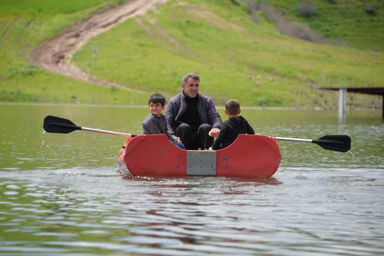 <p>Daha &ouml;nce boşaltılan ve su altında kalan 10 ev, dronla g&ouml;r&uuml;nt&uuml;lendi.</p>

