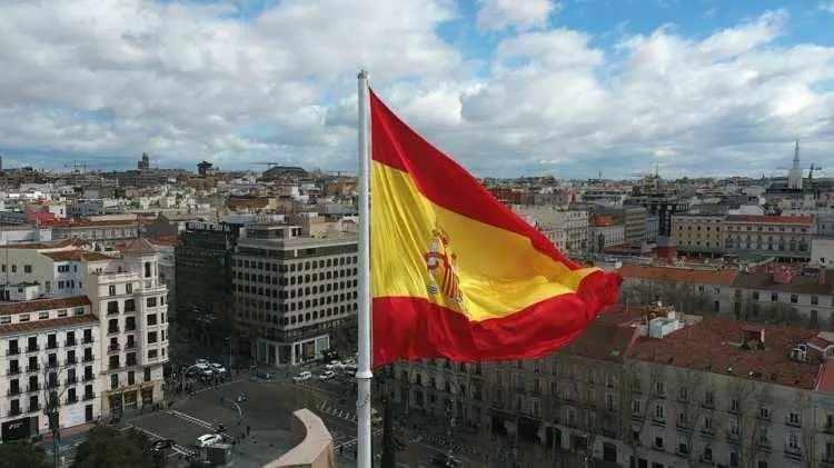 <p><strong><span style="color:rgb(178, 34, 34)">23)&nbsp; İSPANYA&nbsp;</span>&nbsp;|&nbsp; 12.870</strong></p>
