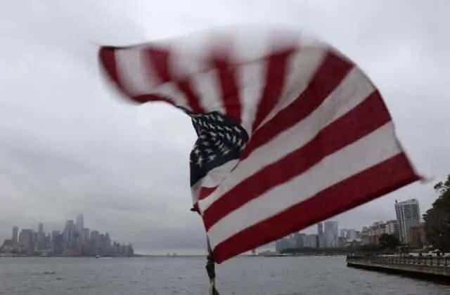 <p><strong><span style="color:rgb(178, 34, 34)">2)&nbsp; ABD&nbsp;&nbsp;</span>|&nbsp; 5.6 MİLYON</strong></p>
