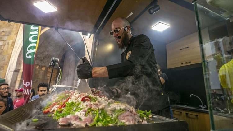 <p>A&ccedil;ıklanan resmi verilere g&ouml;re, bu liste i&ccedil;in d&uuml;nya genelinden toplam 90 bin 465 oy kaydedildi. Platformun doğrulama mekanizmalarından ge&ccedil;en ve meşru kabul edilen ge&ccedil;erli oy sayısı ise 57 bin 717 oldu.<br />
<br />
T&uuml;rkiye'den listeye giren lezzet ise 33. sırada yer aldı.</p>
