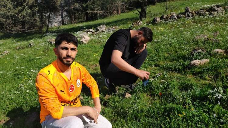 <p>Her yıl genellikle 28 Nisan ile 3 Mayıs tarihleri arasında &ccedil;i&ccedil;ek a&ccedil;an ve yaklaşık 10 g&uuml;n canlı kalabilen laleler, ziyaret&ccedil;ilerin yoğun ilgisini g&ouml;r&uuml;yor. Doğaseverler eşsiz g&uuml;zelliği yerinde g&ouml;rmek ve fotoğraflamak i&ccedil;in Spil'e &ccedil;ıkıyor.</p>

<p>&nbsp;</p>
