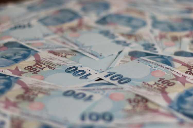 <p>Forbes&rsquo;un servet dağılımı dataları kapsamında T&uuml;rkiye&rsquo;nin en zengin 100 isminin hangi vilayetlerden &ccedil;ıktığı kesinleşti.</p>

<p>Doğum noktalarına g&ouml;re ger&ccedil;ekleştirilen analizde toplam servetin d&ouml;rtte birini tek başına elinde tutan şehir belli oldu...</p>

<p>&nbsp;</p>
