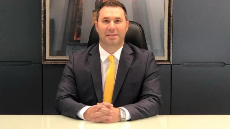<p>Listesindeki Metin Şen'in ayrılığı hakkında da konuşan Barış G&ouml;kt&uuml;rk, <strong>"Kendisi bana Mehmet Ali Aydınlar ile birleşmem i&ccedil;in ısrarcı oldu. Benim başkanvekili olmam i&ccedil;in ısrar etti. Bu benim i&ccedil;in uygun değil</strong>" dedi.</p>
