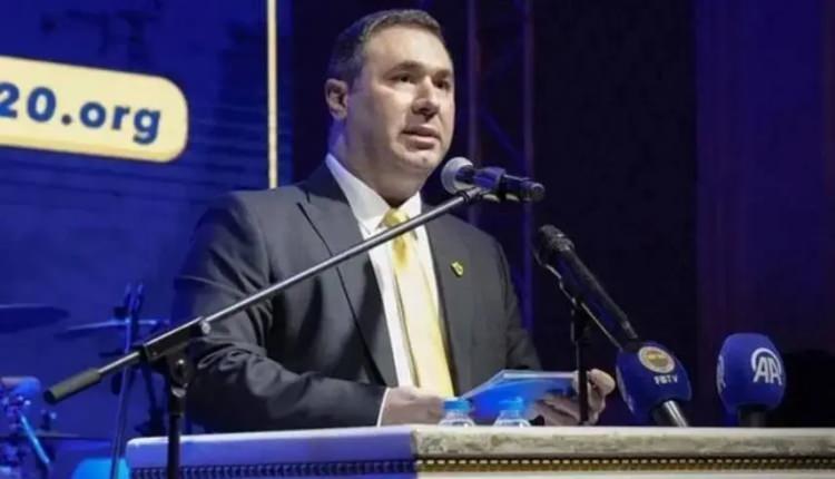 <p><strong>Ben de 'Şimdi ne değişti? Niye s&ouml;ylemedin?' dedim. &Ccedil;ok ciddi bir kırgınlığım oldu bu konuda.&nbsp;</strong><br />
&nbsp;</p>
