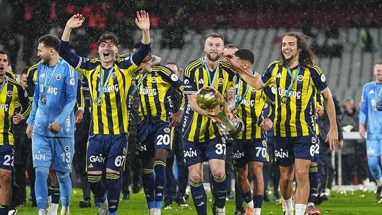 <p>Trendyol S&uuml;per Lig'in 32. haftası geride kalırken Fenerbah&ccedil;e'de se&ccedil;im ateşi de yanmaya başladı.</p>
