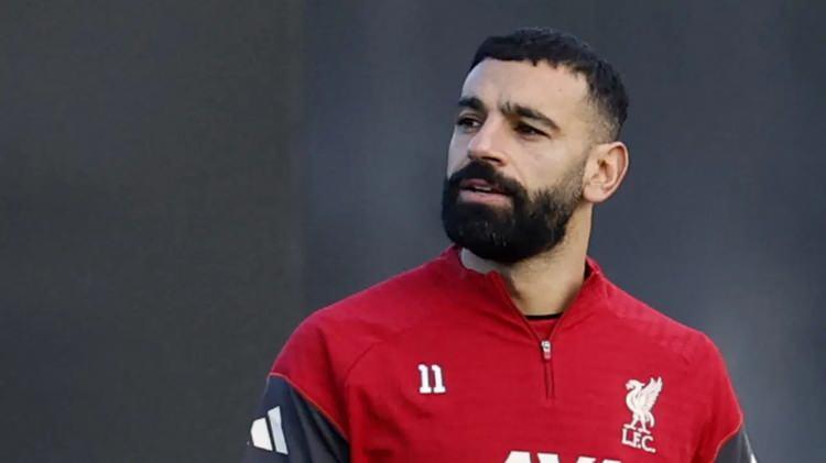 <p>Mohamed Salah, bu sezon Liverpool formasıyla &ccedil;ıktığı 39 ma&ccedil;ta 12 gol ve 9 asistlik bir performans sergiledi.</p>
