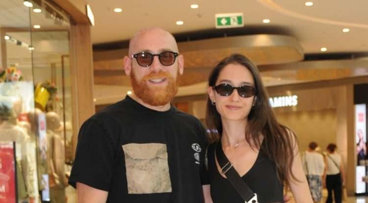 <p><span style="color:#B22222"><em><strong>Furkan Kızılay, eşi Tutku Yılmaz ile İstanbul'u terk ederek Sapanca'ya taşındıklarını a&ccedil;ıkladı.</strong></em></span></p>
