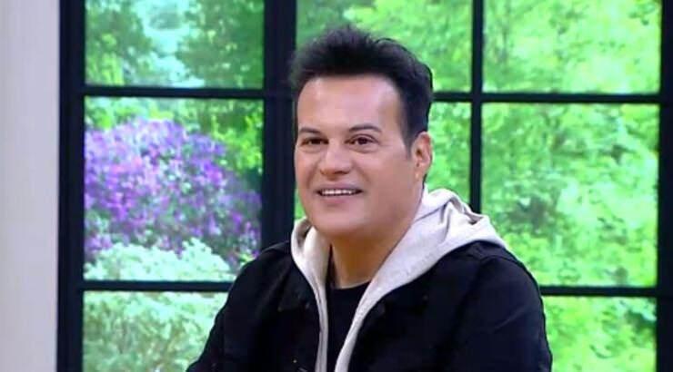 <p><strong>"Ateşini Yolla", "Bir Efsane" ve "Karam" gibi pek &ccedil;ok hit şarkıya imza atan T&uuml;rk pop yıldızı Hakan Peker sosyal medya hesabından yaptığı paylaşımla b&uuml;y&uuml;k ilgi topladı.</strong></p>
