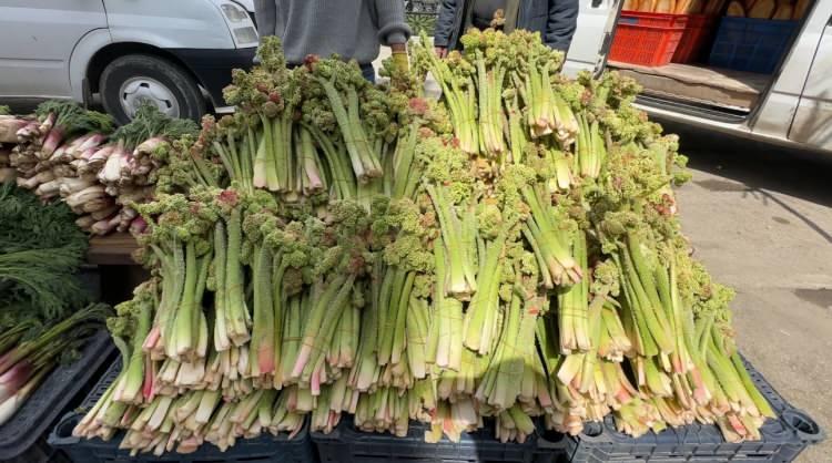 <p>&Ouml;zellikle Y&uuml;ksekova il&ccedil;esinde vatandaşlar, şifa kaynağı olarak g&ouml;rd&uuml;kleri u&ccedil;kuna yoğun ilgi g&ouml;steriyor.</p>
