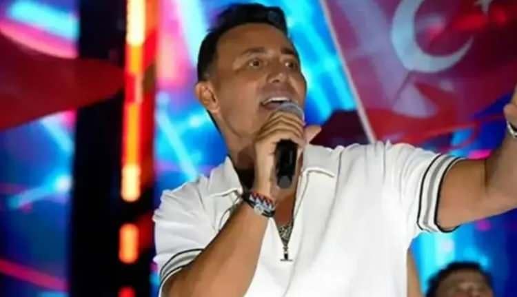 <p>M&uuml;zik d&uuml;nyasını bir araya geldiği gecede en dikkat &ccedil;eken an Mela Bedel&rsquo;in sahnedeki tavrı oldu.&nbsp;</p>
