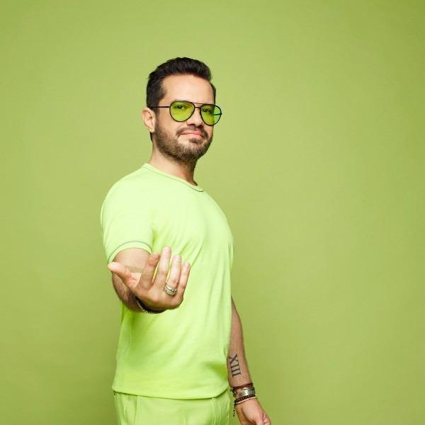 <p>Arnavutk&ouml;y'deki yol sorununa dikkat &ccedil;eken &uuml;nl&uuml; isim, paylaşımına Beşiktaş Belediyesi'ni etiketleyerek b&ouml;lgede yapılan kazı &ccedil;alışmasının ardından yaşanan duruma tepki g&ouml;sterdi.</p>
