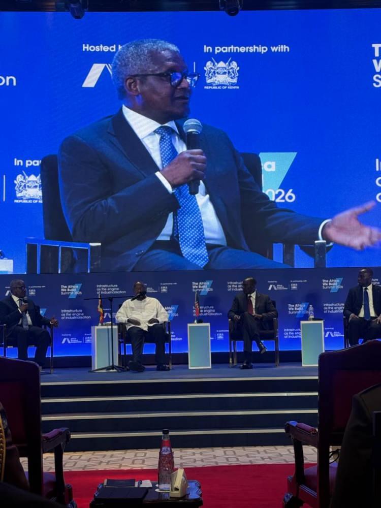 <p>ABD merkezli Business Insider'a g&ouml;re, Afrikalı milyarder Aliko Dangote'nin serveti rafineri yatırımlarının etkisiyle bir haftada 34 milyar dolara ulaştı.</p>
