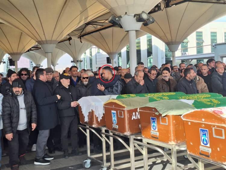 <p>G&uuml;lhan B&ouml;r&uuml;lce&rsquo;nin cenazesi otopsi işlemlerinin ardından Ankara'ya g&ouml;t&uuml;r&uuml;lerek toprağa verildi.</p>
