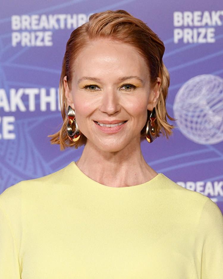 <p><span style="color:#FF0000"><strong>"YETİŞTİRİLME TARZIMIN NİMET OLDUĞUNU BİLMİYORDUM"</strong></span></p>

<p><strong>"Bu durum beni ayakları her zaman yere basan biri haline getirdi" diyerek s&ouml;zlerini s&uuml;rd&uuml;ren 51 yaşındaki sanat&ccedil;ı, ş&ouml;yle konuştu:</strong></p>

<p><strong>"Yetiştirilme tarzımın nasıl bir nimet olduğunu bilmiyordum.&nbsp;</strong></p>
