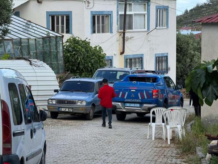 Y&uuml;rek yakan son fotoğraf! Kusma şikayetiyle hastaneye geldiler iki kardeş &ouml;ld&uuml;, baba ve hamile anne yoğun bakımda...
