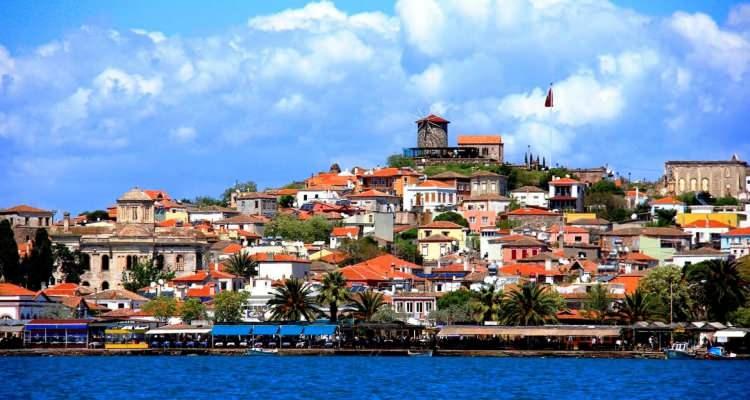 <p><span style="color:#B22222"><strong>10. BALIKESİR - AYVALIK CUNDA ADASI</strong></span></p>
