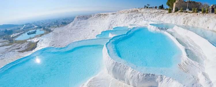 <p><span style="color:#B22222"><strong>20. DENİZLİ - PAMUKKALE TRAVERTENLERİ</strong></span></p>
