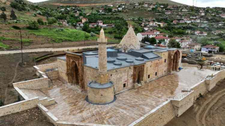 <p><strong>58. SİVAS - DİVRİĞİ ULU CAMİİ VE DAR&Uuml;ŞŞİFASI</strong></p>

<p>&nbsp;</p>
