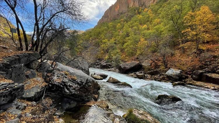 <p><strong>62. TUNCELİ - MUNZUR VADİSİ MİLLİ PARKI</strong></p>

<p>&nbsp;</p>

<p>&nbsp;</p>
