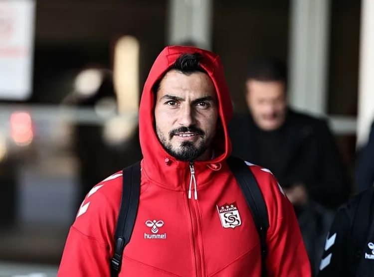 <p><strong>T&uuml;rkiye Kupası - T&uuml;m zamanların en golc&uuml; futbolcuları:</strong></p>

<p>13 &ndash; Emrah Başsan: 50 ma&ccedil; &ndash; 18 gol</p>

<p>&nbsp;</p>
