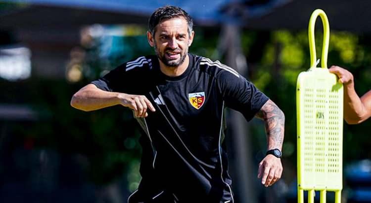 <p>* Radomir Djalovic | Kayserispor</p>
