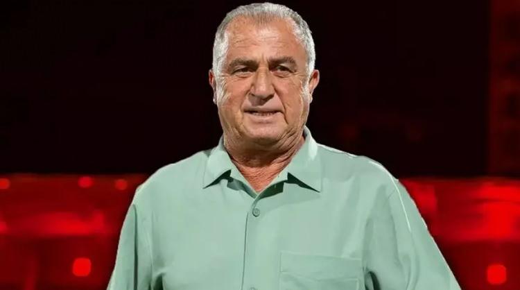 <p><strong>İnşallah bu işi bug&uuml;n bitirecekler. &Ccedil;&uuml;nk&uuml; Galatasaray'ın bayrağı hep yukarıda olmalıdır, hep y&uuml;kseklerde olmalıdır. Bunu da herkes b&ouml;yle bilmelidir.</strong></p>
